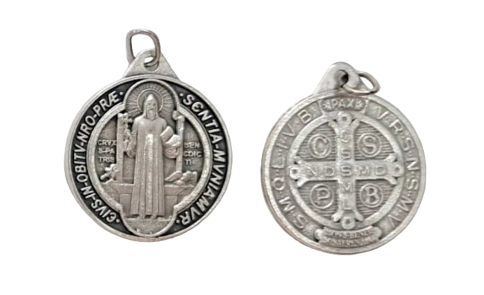 Medaglia San Benedetto 3 cm in zama color argento